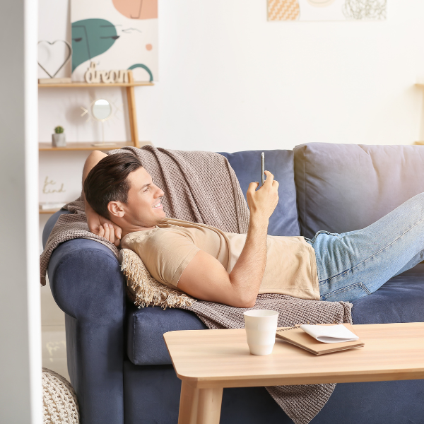 Proceso de aislamiento sencillo y rápido en vivienda Interior de vivienda tranquila que refleja un proceso de aislamiento simple y rápido<br />